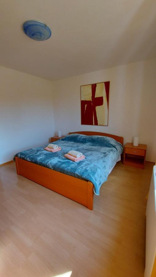 Apartman Roberta ラビン エクステリア 写真